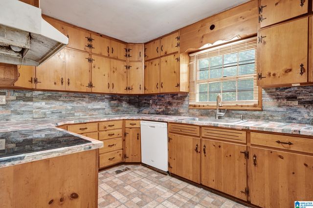 2001 E PRINCETON AVENUE, Tarrant, AL 35217