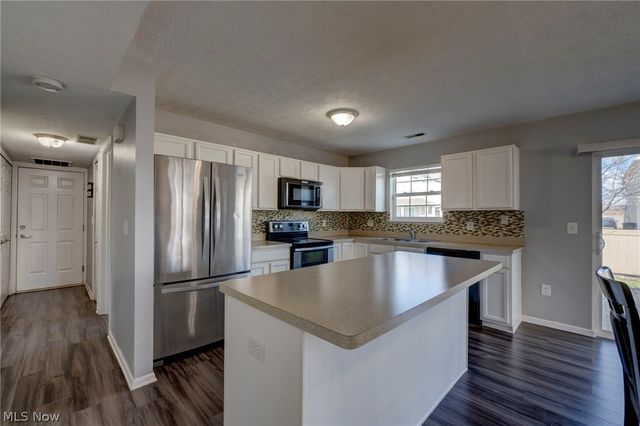 3558 E 71st Street, Cleveland, OH 44105