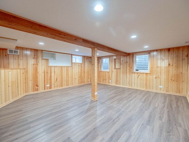 574 Hitchcock Avenue, Lisle, IL 60532