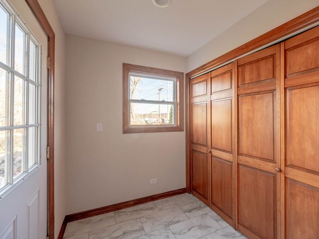 574 Hitchcock Avenue, Lisle, IL 60532