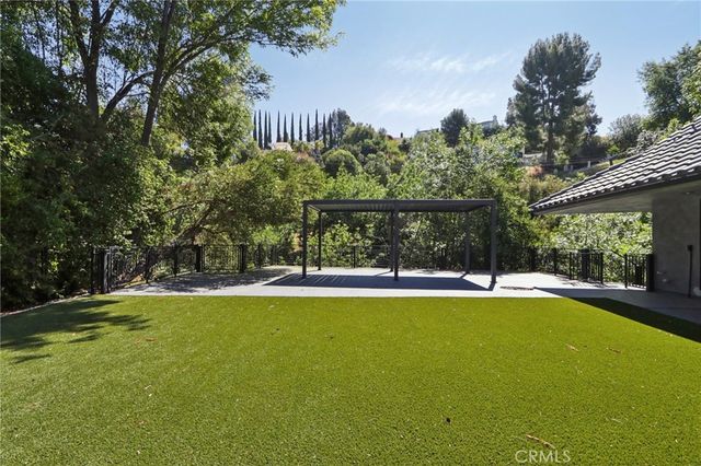 4900 Queen Victoria, Woodland Hills, CA 91364