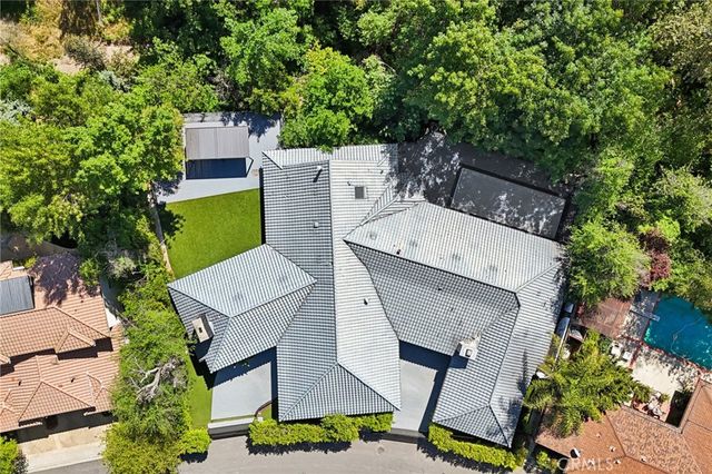4900 Queen Victoria, Woodland Hills, CA 91364