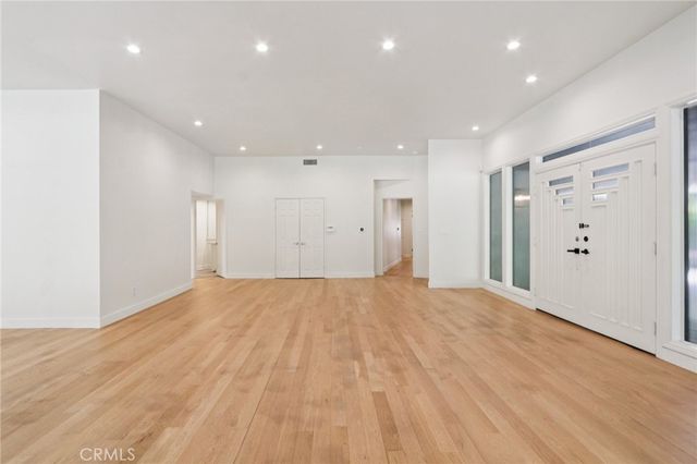 4900 Queen Victoria, Woodland Hills, CA 91364