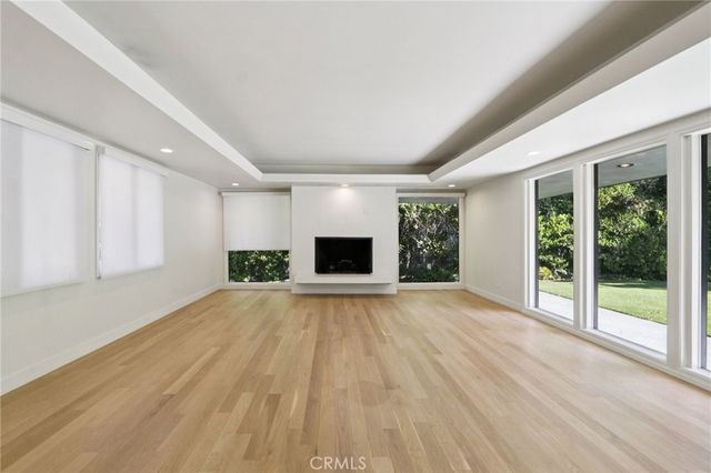 4900 Queen Victoria, Woodland Hills, CA 91364