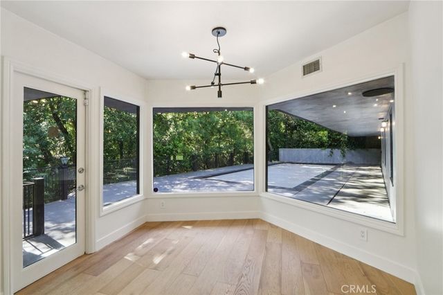4900 Queen Victoria, Woodland Hills, CA 91364