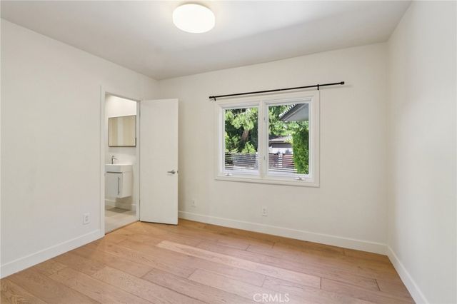 4900 Queen Victoria, Woodland Hills, CA 91364