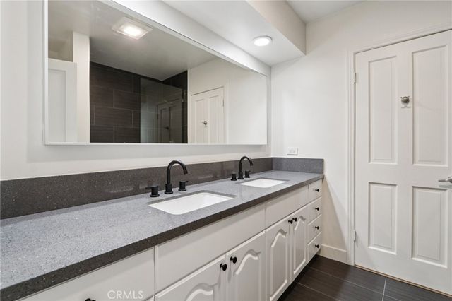 4900 Queen Victoria, Woodland Hills, CA 91364