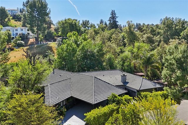 4900 Queen Victoria, Woodland Hills, CA 91364