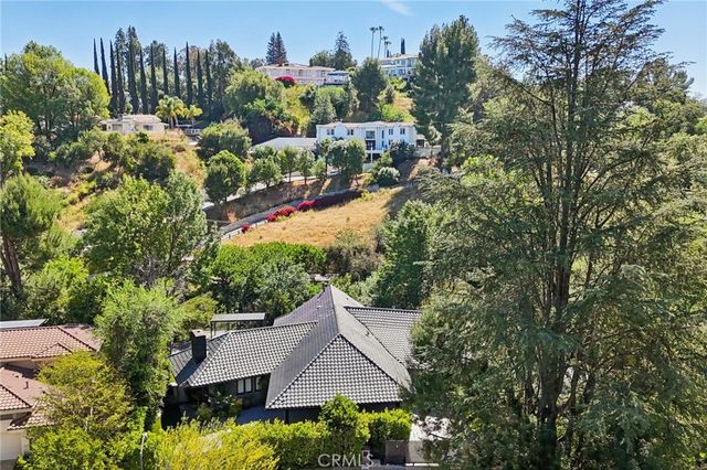 4900 Queen Victoria, Woodland Hills, CA 91364