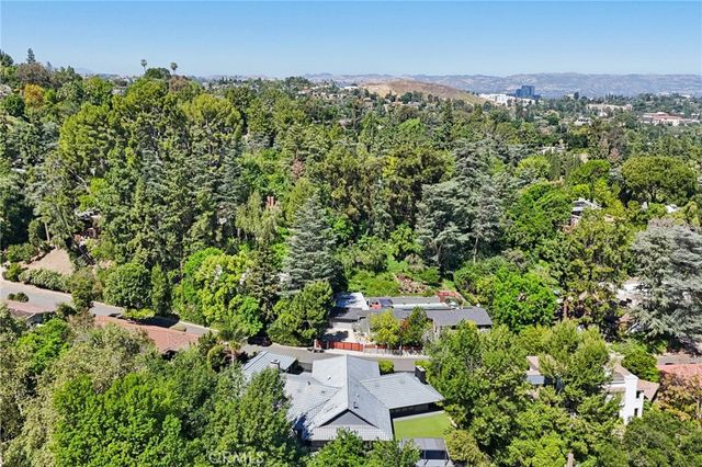 4900 Queen Victoria, Woodland Hills, CA 91364