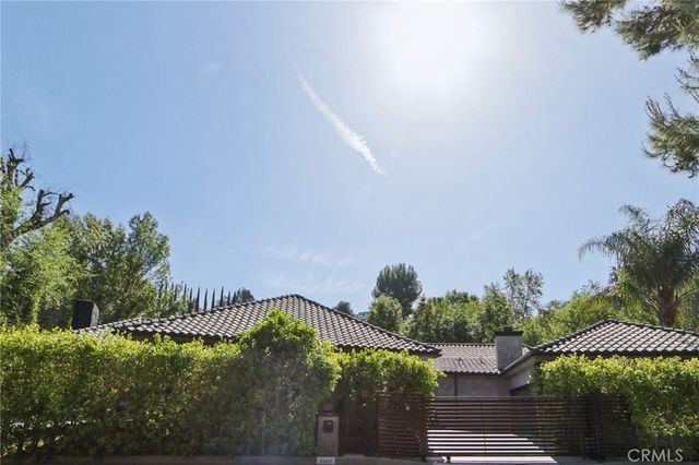 4900 Queen Victoria, Woodland Hills, CA 91364