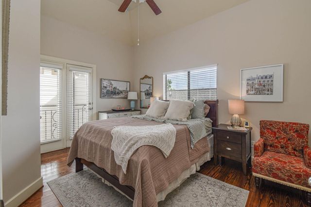 1506 W 23rd Street B, Houston, TX 77008