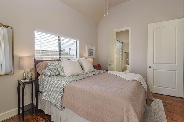 1506 W 23rd Street B, Houston, TX 77008