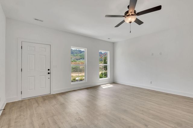 1827 Cotton Way, Chattanooga, TN 37404