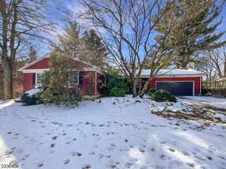 6 Sunset Dr, High Bridge Boro, NJ 08829