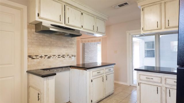 103 County Road 313, Sweeny, TX 77480