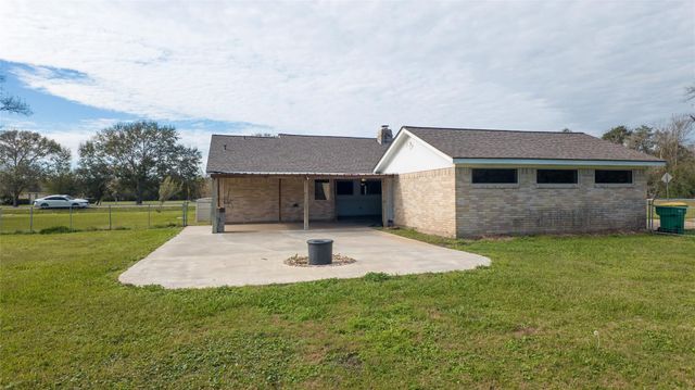 103 County Road 313, Sweeny, TX 77480