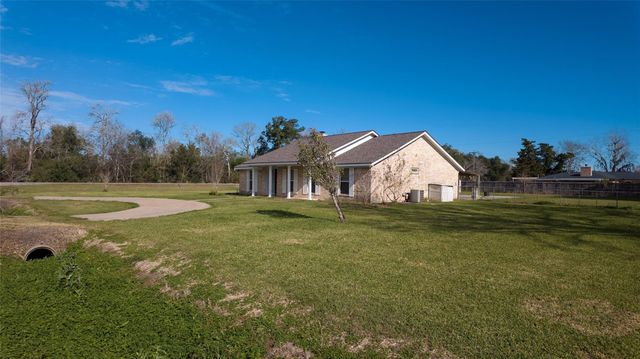 103 County Road 313, Sweeny, TX 77480