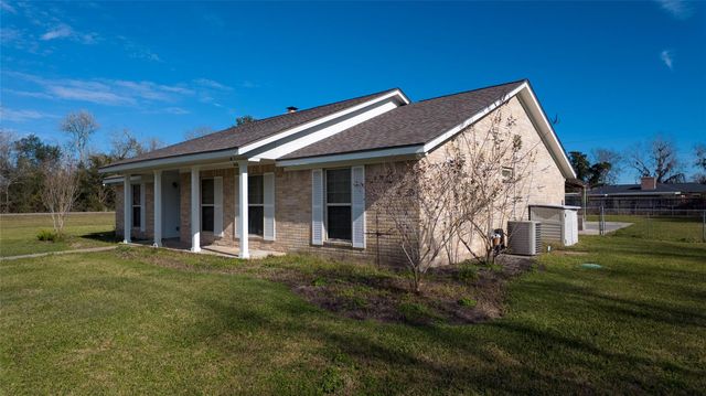 103 County Road 313, Sweeny, TX 77480