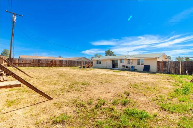 9007 Columbine, California City, CA 93505