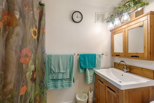 275 Commerce Lane, Highlands, TX 77562