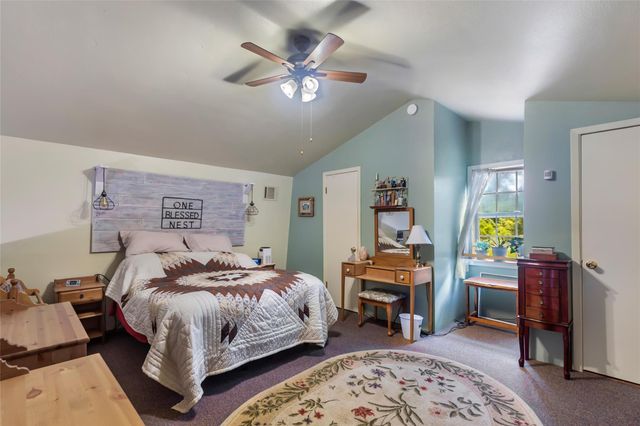 275 Commerce Lane, Highlands, TX 77562