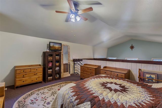 275 Commerce Lane, Highlands, TX 77562