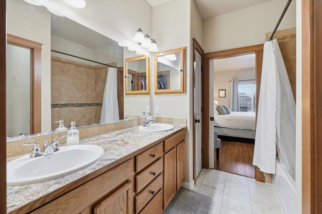 9122 N K St, Spokane, WA 99208