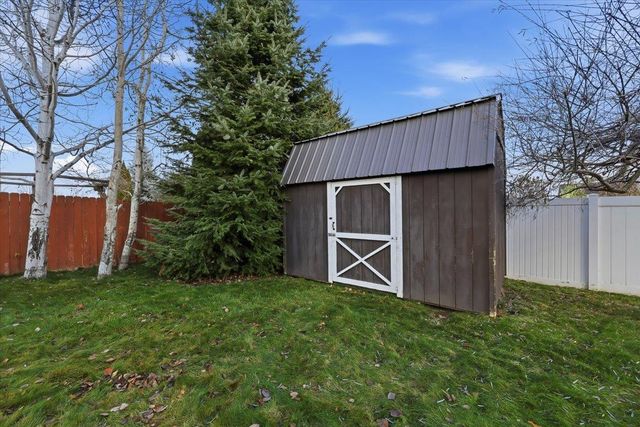 9122 N K St, Spokane, WA 99208