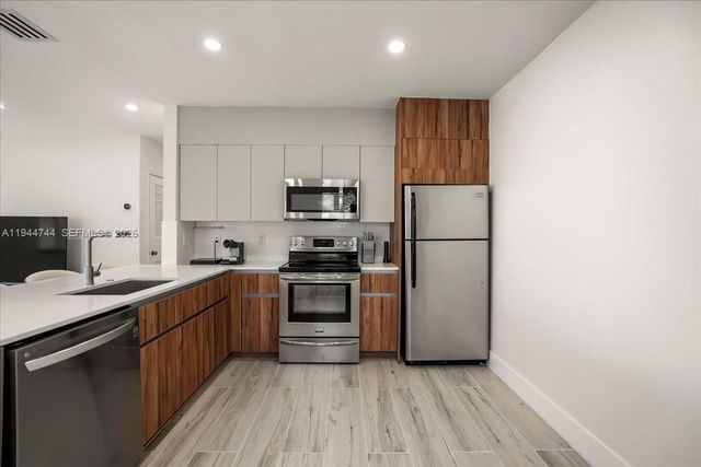 70 NW 47th Ter, Miami, FL 33127