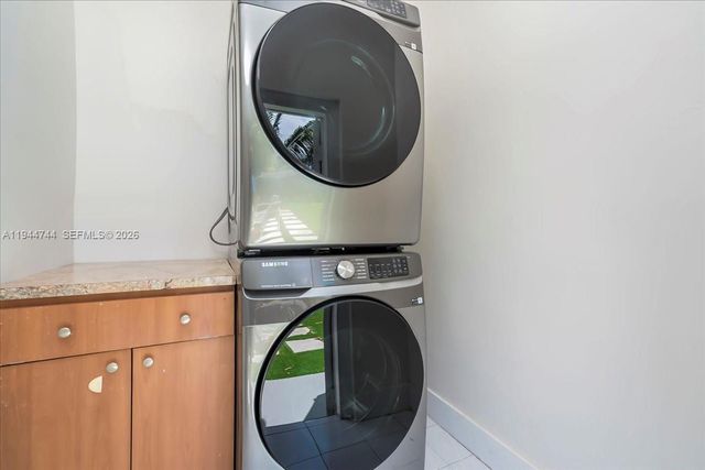 70 NW 47th Ter, Miami, FL 33127