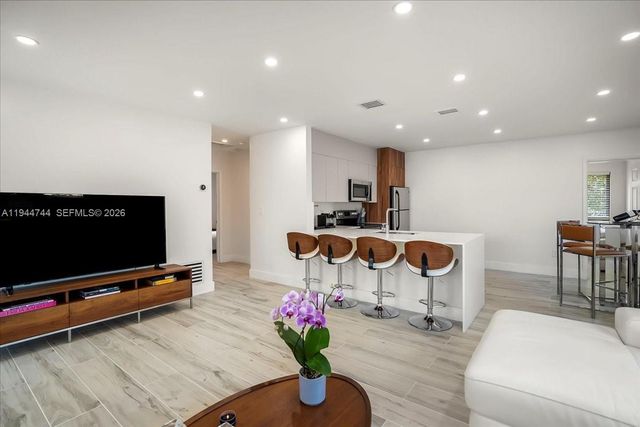 70 NW 47th Ter, Miami, FL 33127