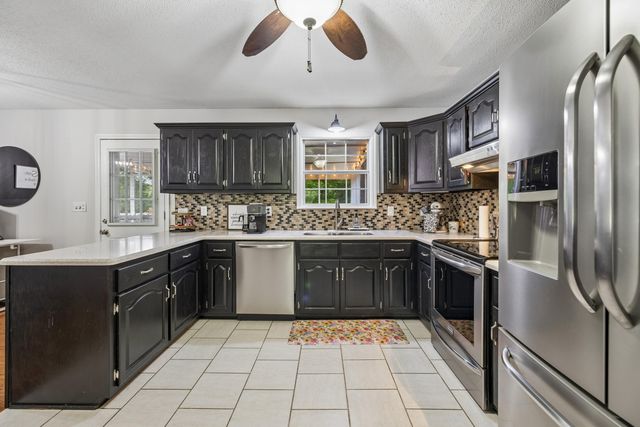 11 Hillside Drive, Ringgold, GA 30736