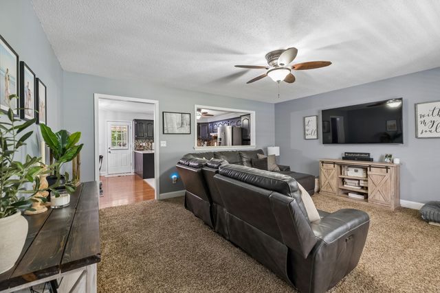 11 Hillside Drive, Ringgold, GA 30736