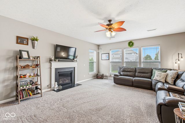 2707 Kilgobbin Cres, Brownsburg, IN 46112