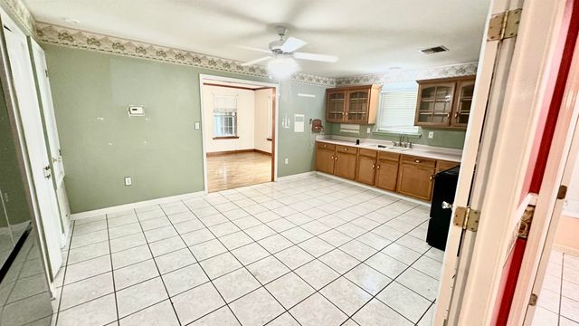 310 Lark Dr, Lockport, LA 70374