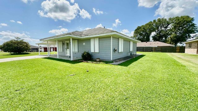 310 Lark Dr, Lockport, LA 70374