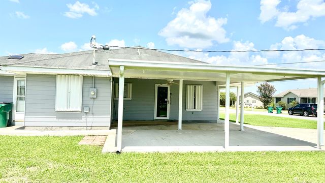 310 Lark Dr, Lockport, LA 70374