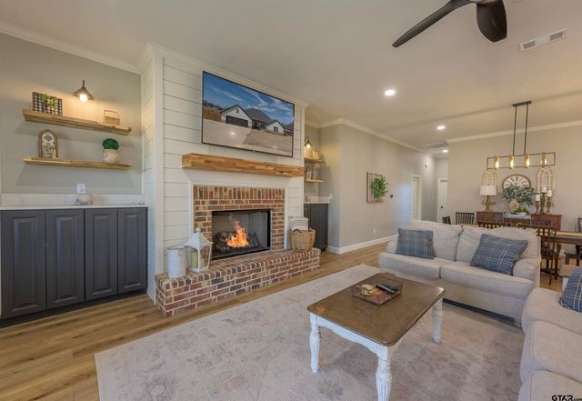 105 Heritage Way, Bullard, TX 75757