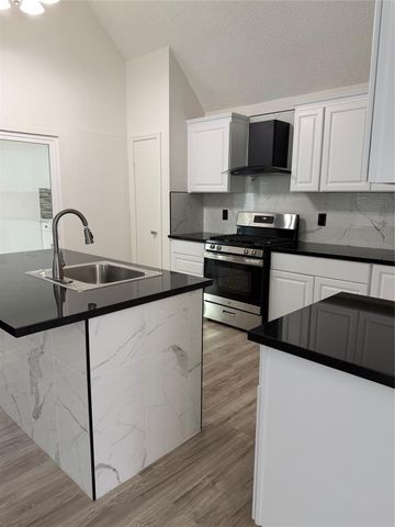 11819 Meadowchase Drive, Houston, TX 77065