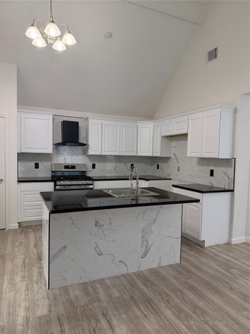 11819 Meadowchase Drive, Houston, TX 77065