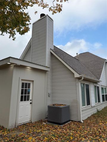 11819 Meadowchase Drive, Houston, TX 77065