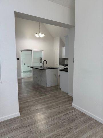 11819 Meadowchase Drive, Houston, TX 77065