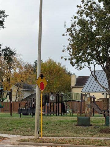 11819 Meadowchase Drive, Houston, TX 77065