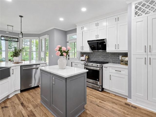 320 Summerlin Drive, Alpharetta, GA 30005
