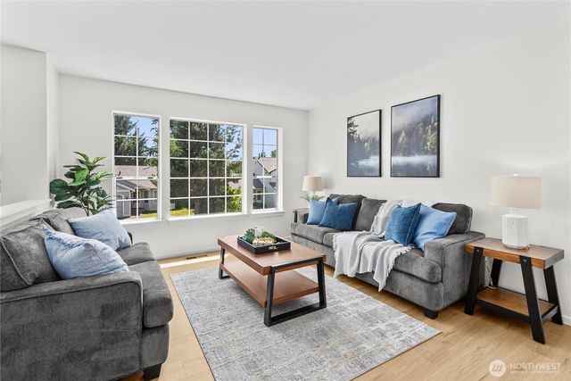 22938 SE 280th Place, Maple Valley, WA 98038