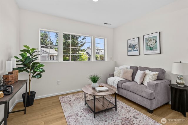 22938 SE 280th Place, Maple Valley, WA 98038