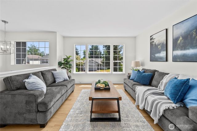 22938 SE 280th Place, Maple Valley, WA 98038