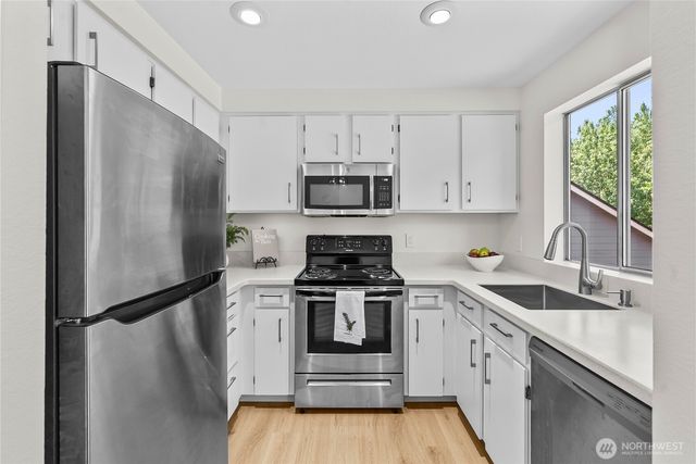 22938 SE 280th Place, Maple Valley, WA 98038