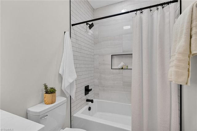105 Bridlewood Avenue, High Point, NC 27265